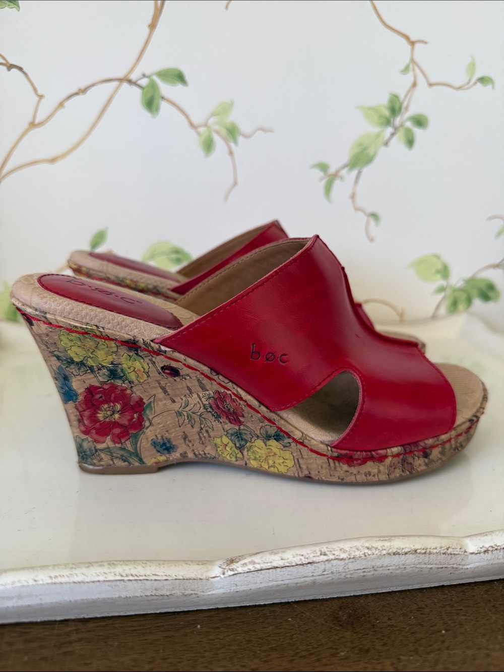 Born boc Red Leather Floral Cork Wedge Mules Sandals - Size 9